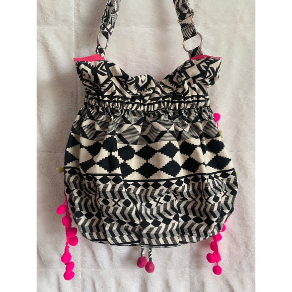 Aztec Patterned Bag - Picture 6 of 6